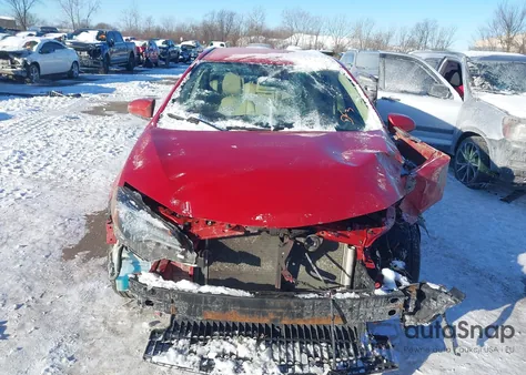 2017 Toyota Corolla Le z USA, uszkodzony, nr VIN 2T1BURHE4HC775999